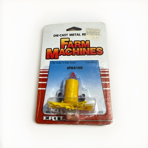 ERTL Other - Die-Cast Farm Machine Sprayer